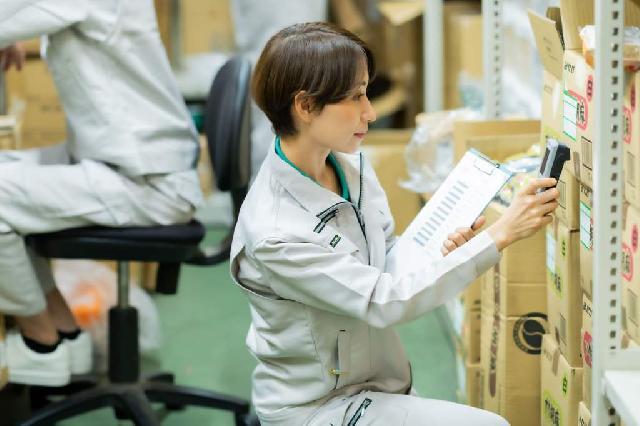 ライブTシャツなどのアパレル商品の出荷補助作業！高蔵寺駅から専用バス！