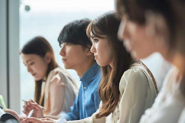 缶ビールケースなどの仕分けやシール貼り！尾張星の宮駅徒歩7分！